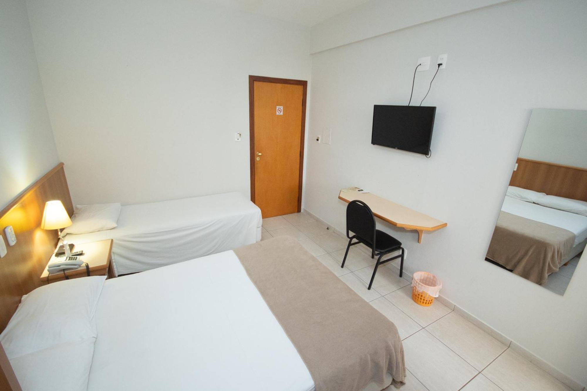Hotel Ouro ลาวราส ภายนอก รูปภาพ
